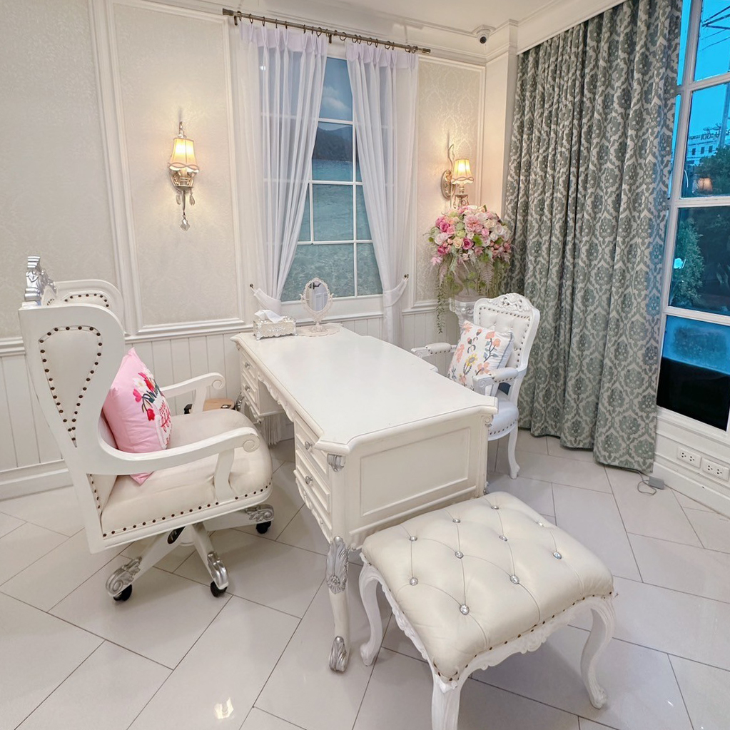 LINE_ALBUM_รูปคุณหมอและคลินิก_241014_5