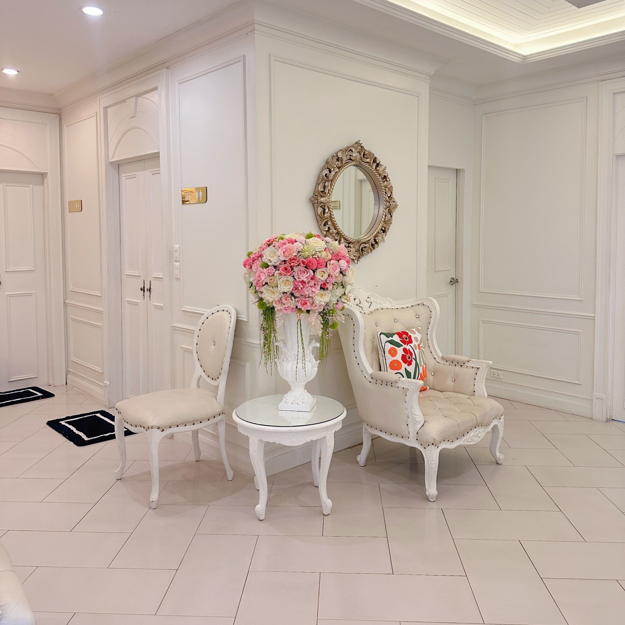 LINE_ALBUM_รูปคุณหมอและคลินิก_241014_7